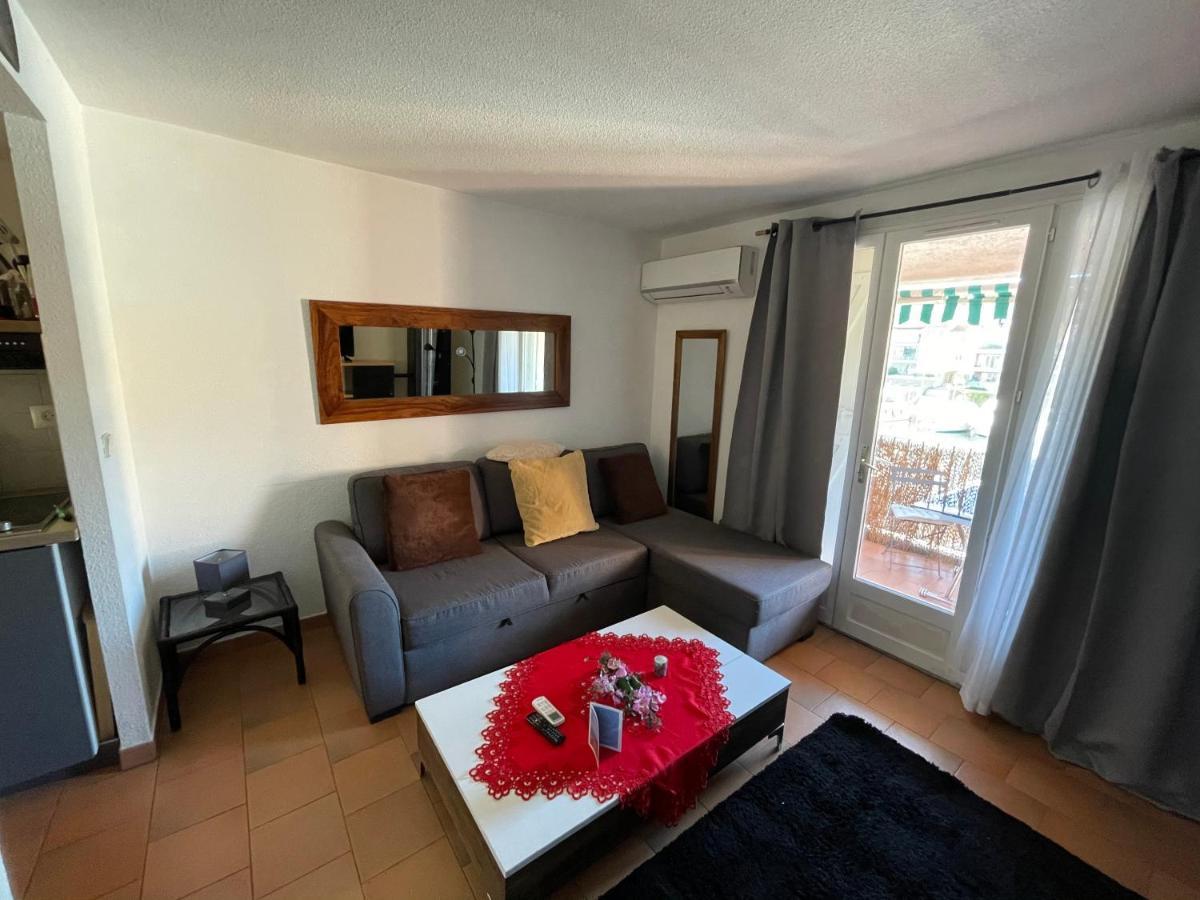 Port Cogolin Vue Bateau Apartment Exterior photo
